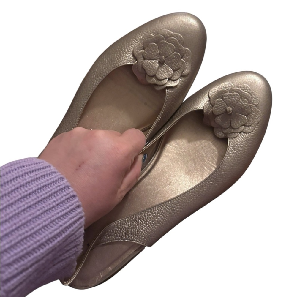 L.L. Beans Bronze Metallic Flower Slingbacks